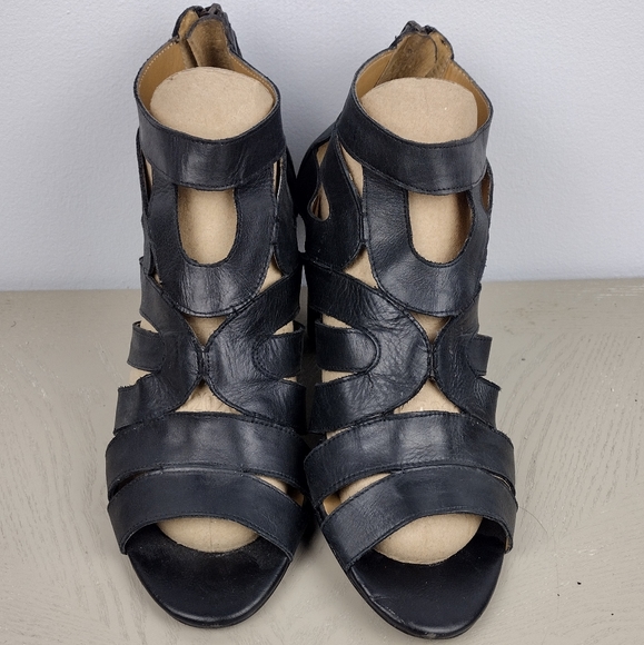 Bandolino Shoes - Bandolino Open Toe Sandal Heels
